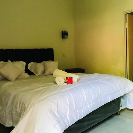 Kampung Homestay Kuta  Exterior foto